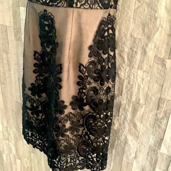 Lace strapless dress. Size small🟢 - Picture 4 of 11